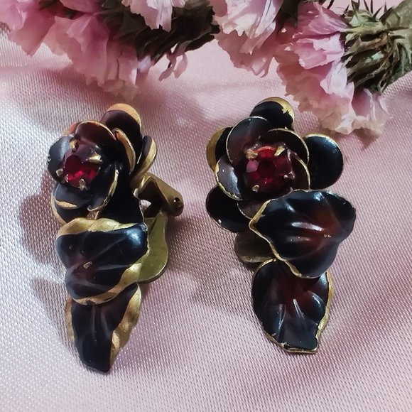 Vintage Austrian Gothic Rose Earrings Halloween - Picture 2 of 4